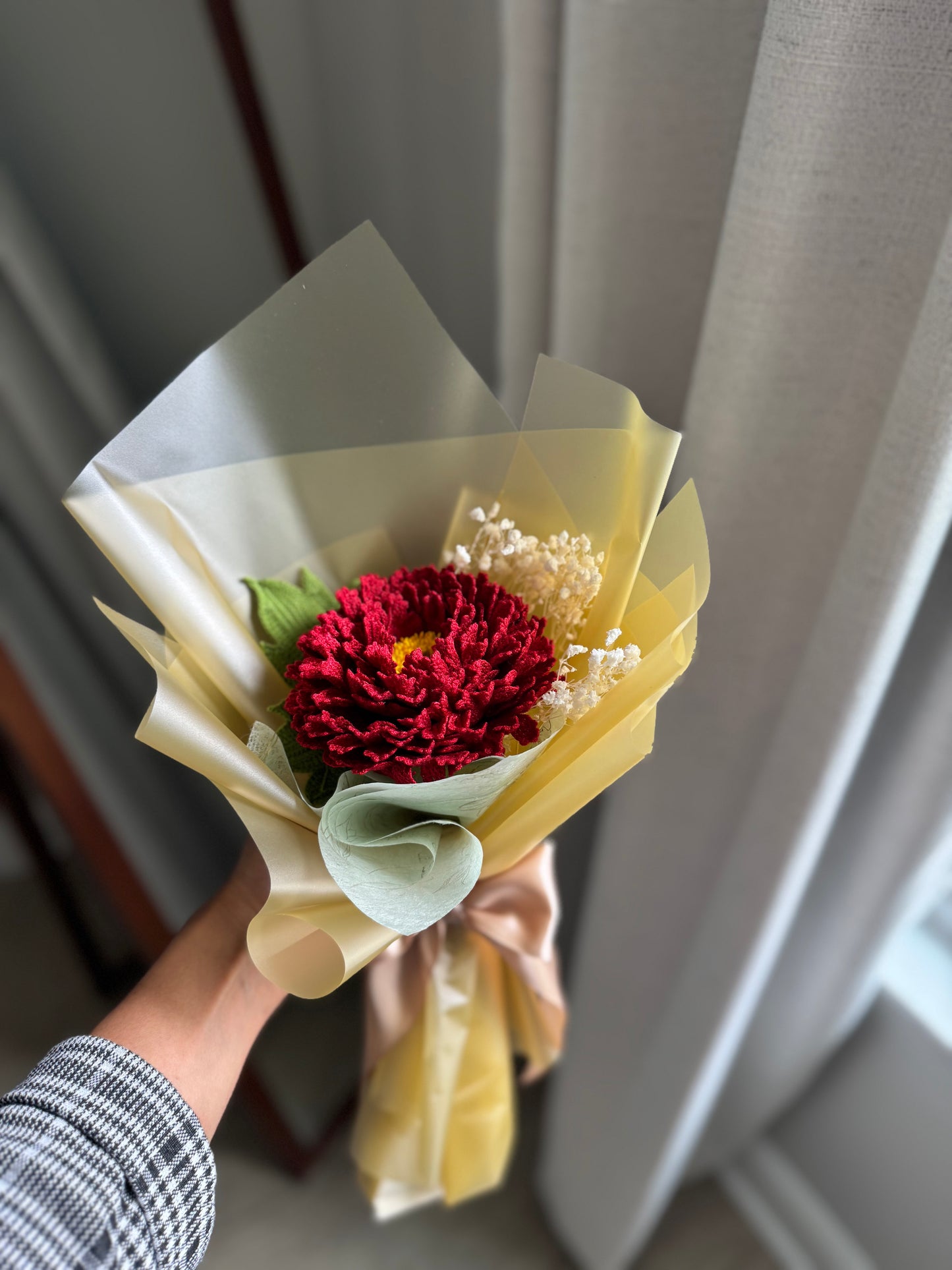 Luxury Detailed Crochet Peony Bouquet