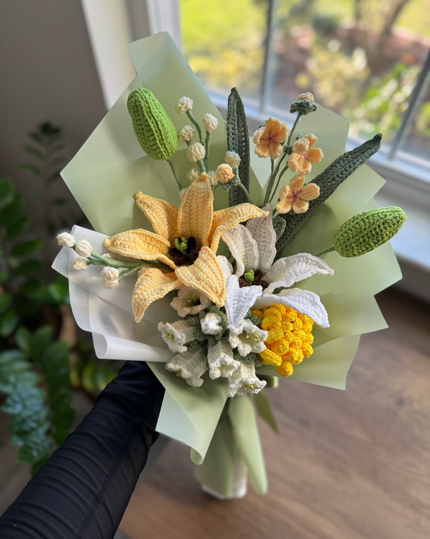 Golden Whisper Meadow Bouquet – Stargazer Lilies, Harebells & Sunlit Chrysanthemum Bloom