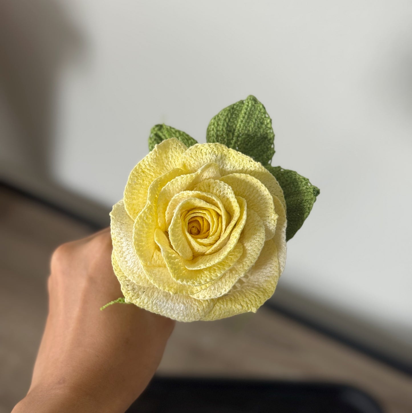 Ombré Yellow Detailed Rose