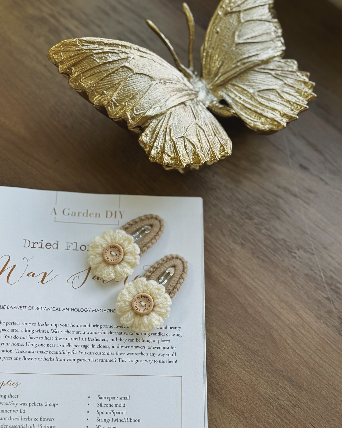 Vintage Daisy Crochet Hair Clips – Set of 2