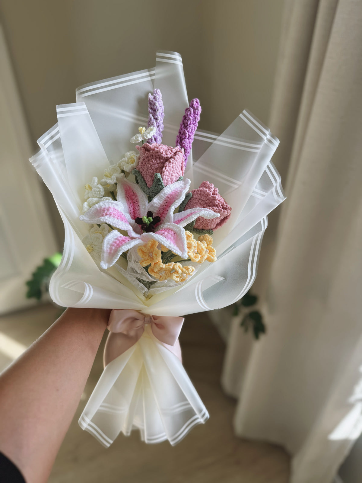 Blush of Starlight β Crochet Stargazer Lily, Dusty Rose & Forget-Me-Not Bouquet πΈβ¨
