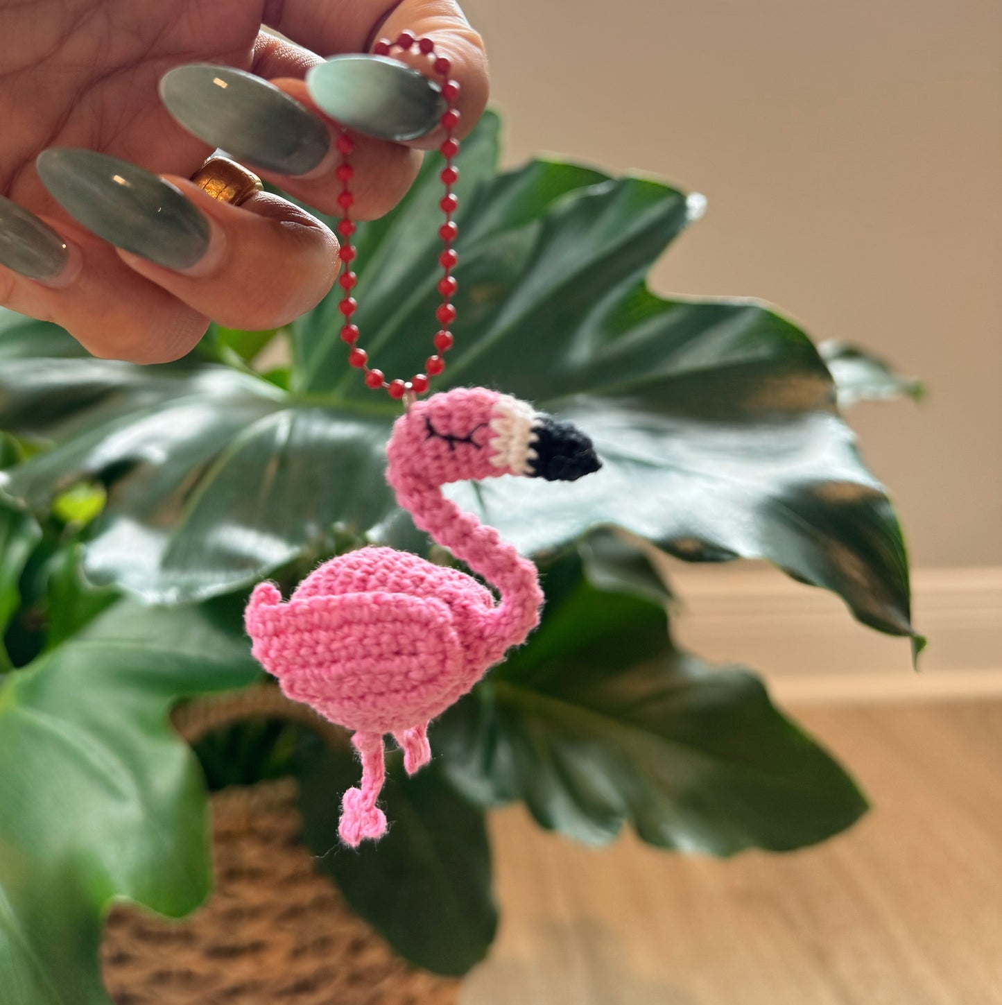 Handmade Crochet Mini Flamingo Keychain – Cute Amigurumi Bird Charm, Tropical Kawaii Bag Accessory, Unique Gift Idea 🦩✨