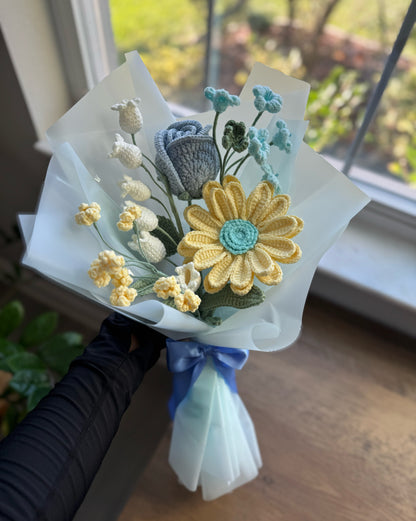 Skywhisper Garden Bouquet – Blue Rose, Frosted Gerbera & Cloudlight Blooms