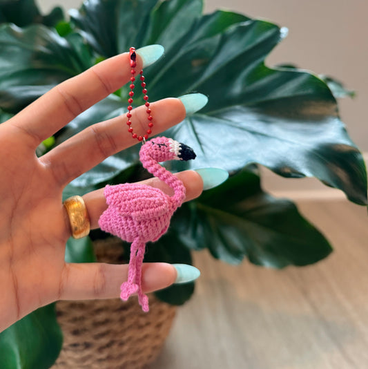 Handmade Crochet Mini Flamingo Keychain – Cute Amigurumi Bird Charm, Tropical Kawaii Bag Accessory, Unique Gift Idea 🦩✨