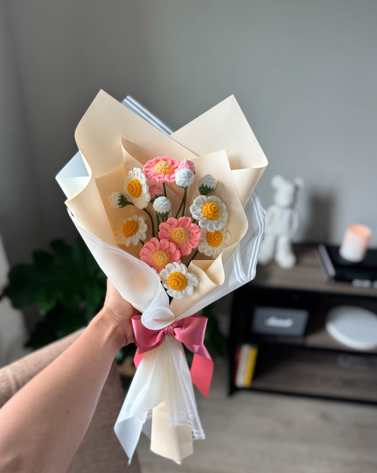 Blush & Ivory Daisy Delight Bouquet