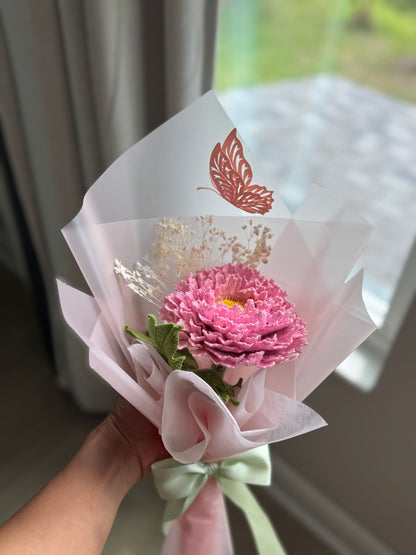 Peony Éclat – Luxury Crochet Peony Bouquet