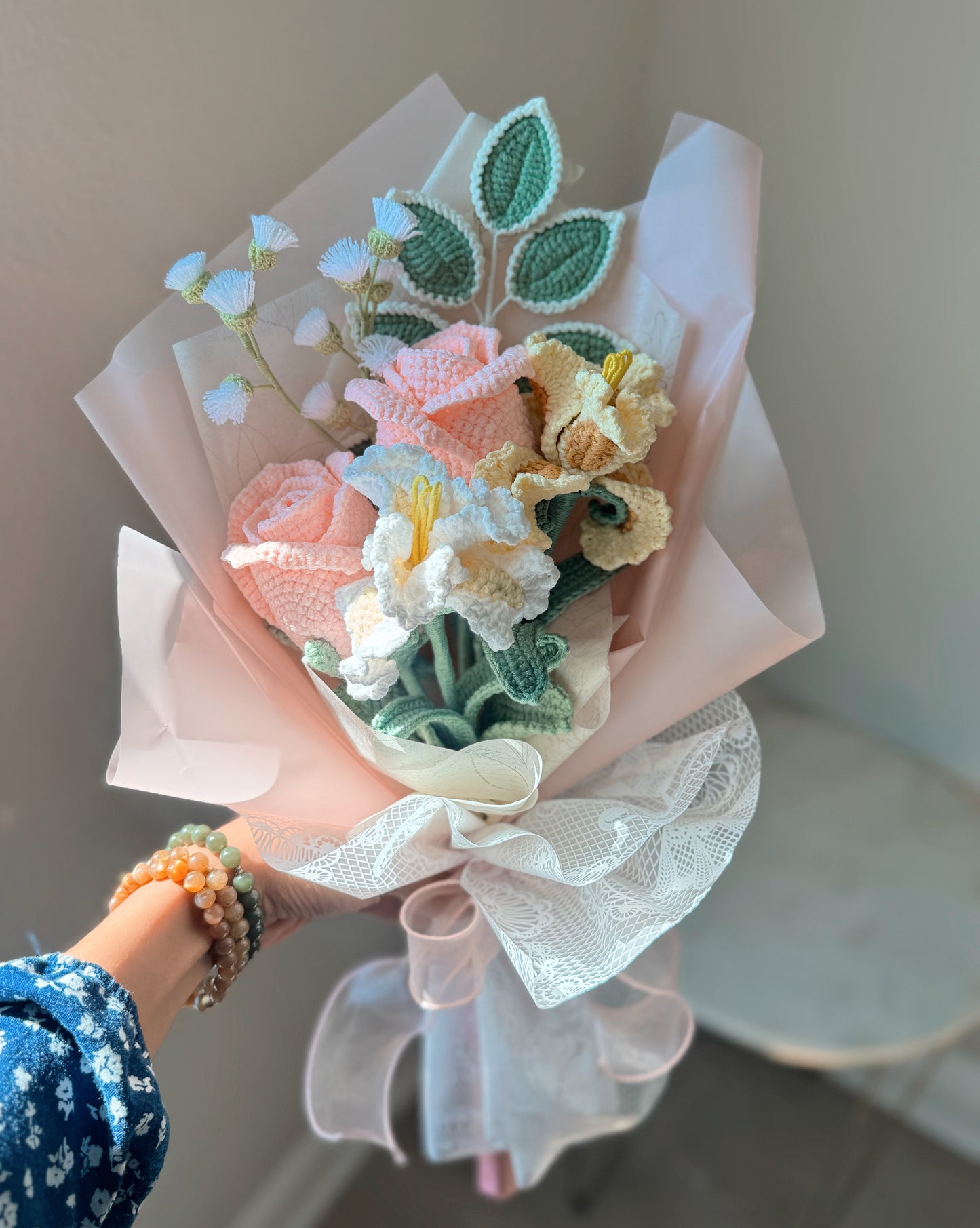 Soft Iris Rose Serenade