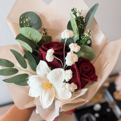 Wine & Ivory – A Sophisticated Pairing of Bold and Delicate Tones