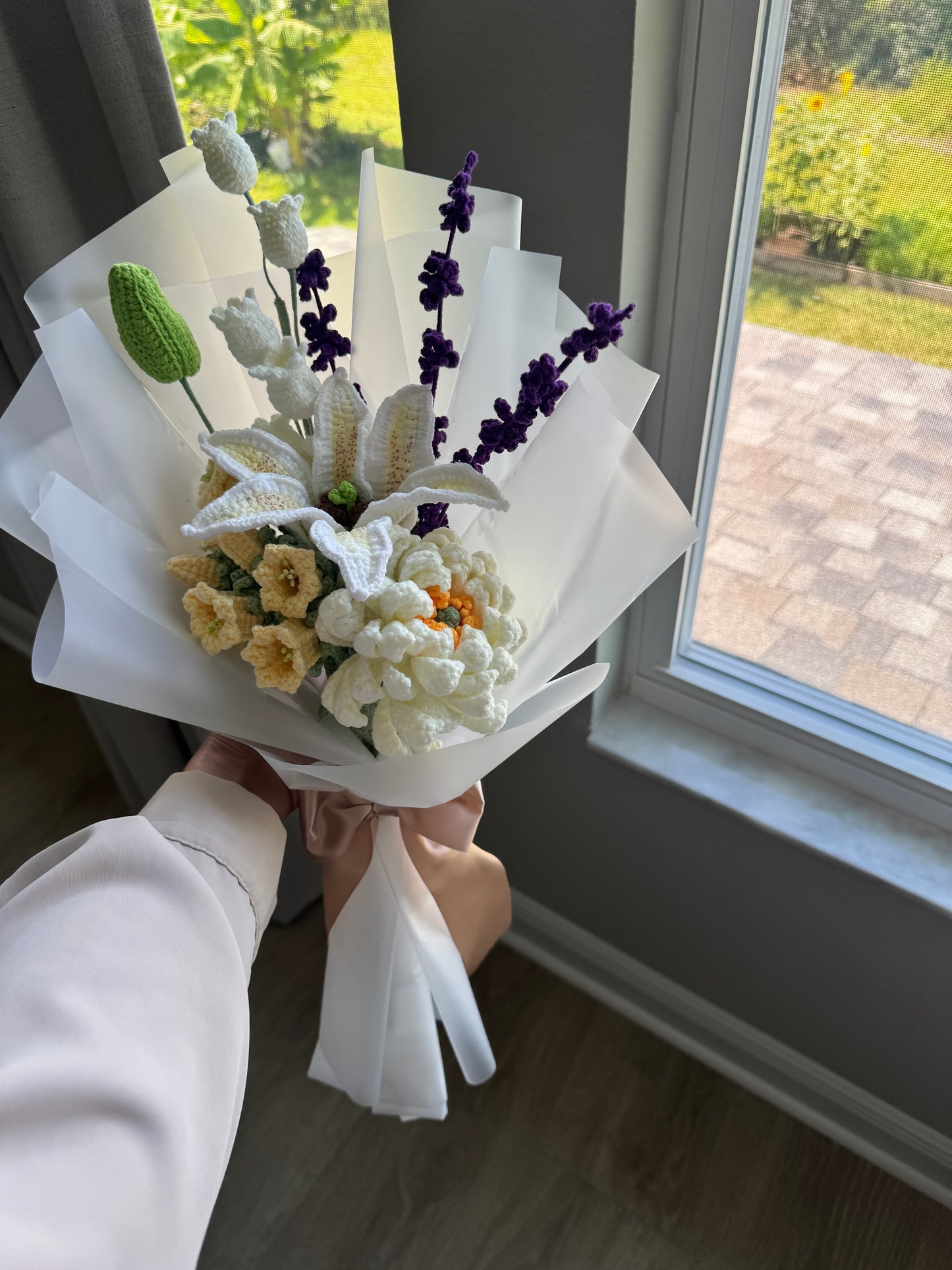 Ethereal Garden Crochet Bouquet – White Stargazer Lily, Dahlia, Lavender & Harebell Arrangement