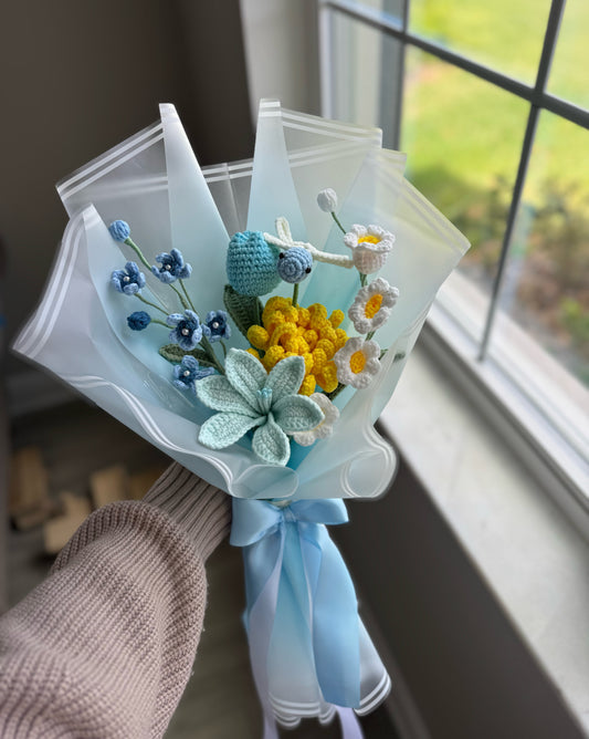 Blue Dream Garden – Day Lily, Oxypetalum & Dragonfly Crochet Bouquet