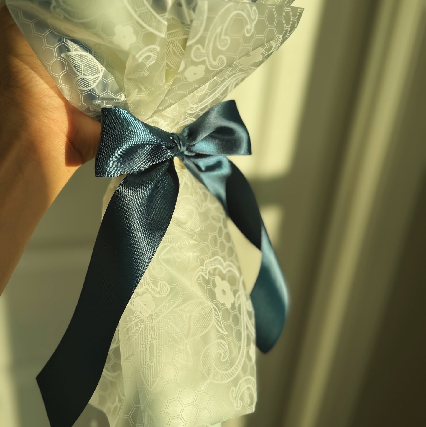 Deep Sea & Soft Sky Rose Arrangement