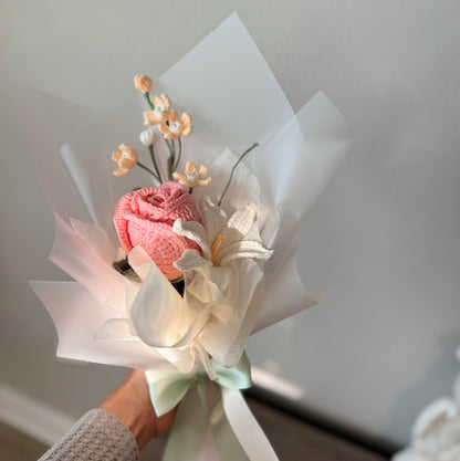 Blush Lily – highlighting the pink rose and white lily combination