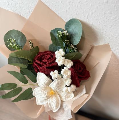 Wine & Ivory – A Sophisticated Pairing of Bold and Delicate Tones