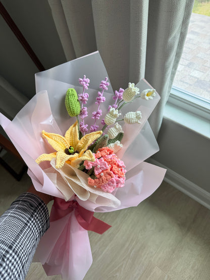 Peach Aurora Crochet Bouquet – Yellow Stargazer Lily, Hydrangea & Soft Lavender Mix