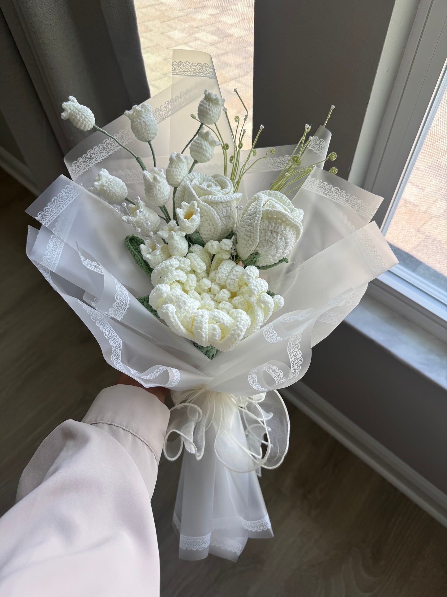 Luxury Ivory Crochet Bouquet – White Roses, Chrysanthemum, Canterbury Bells & Green Vine Spray