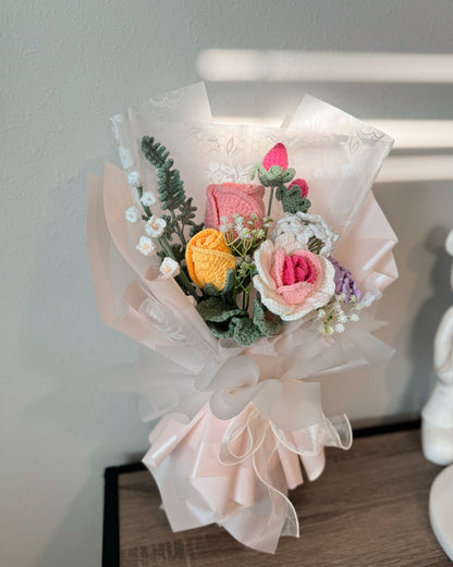 Extra-Large Self-Standing Mixed Roses Bouquet