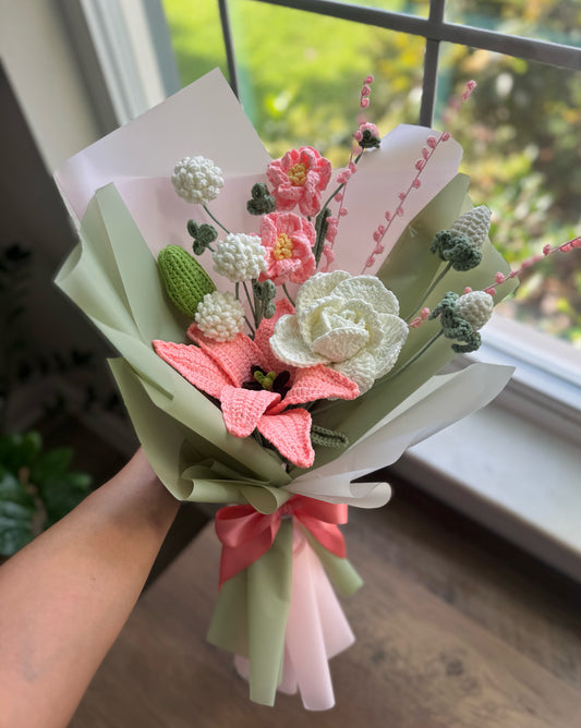 Moonlit Peach Sonata – Stargazer Lily with Soft Butterfly Ranunculus
