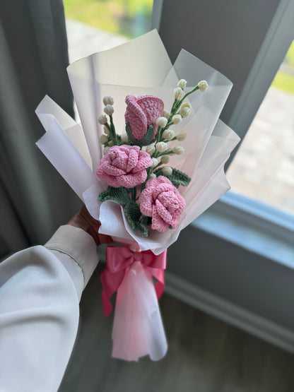 Blushing Pink Crochet Roses & Buds Bouquet | Everlasting Handmade Flower Gif