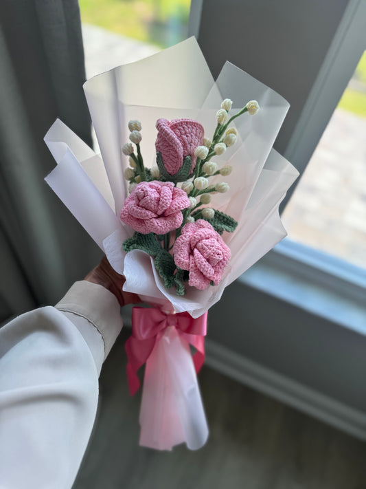 Blushing Pink Crochet Roses & Buds Bouquet | Everlasting Handmade Flower Gif