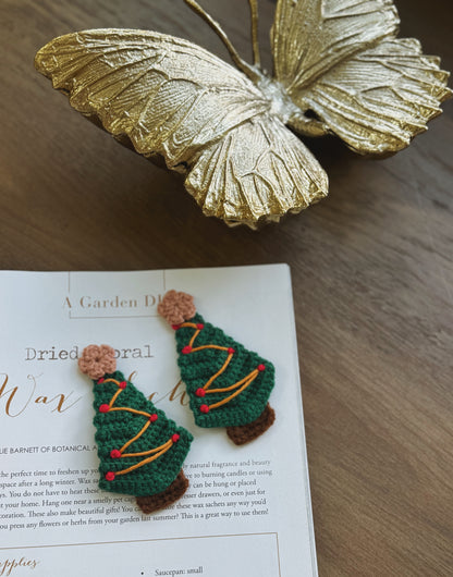 Festive Christmas Tree Crochet Hair Clips – Set of 2